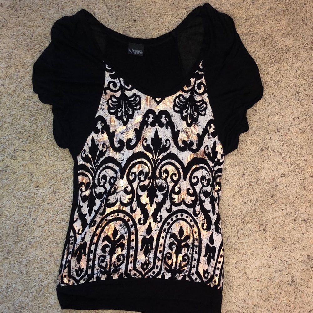 Daytrip size small shirt